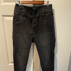 Colombian booty lifting jeans